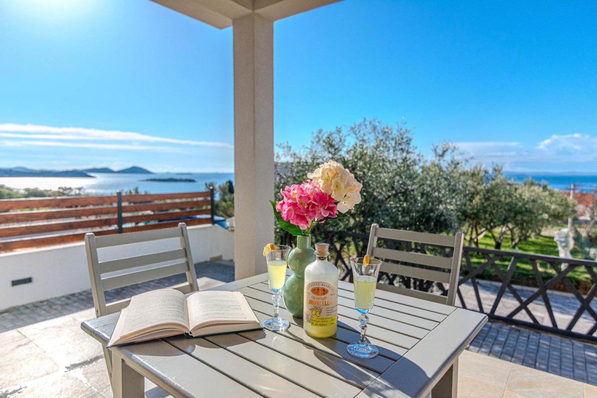 Holiday Home Lucy Pakostane Bagian luar foto
